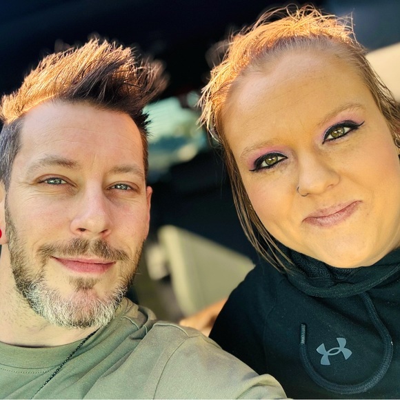 Meet your Posher, Andrea - Picture 1 of 2